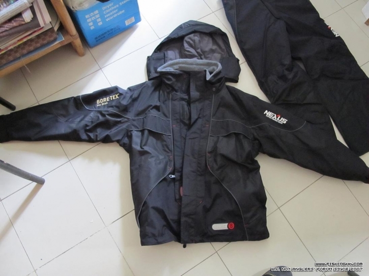 gore tex 001S.JPG