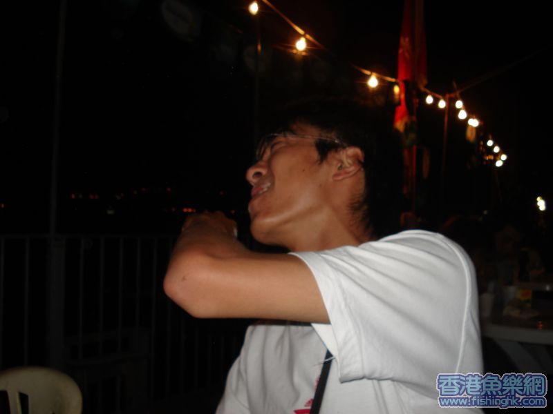 比我打左一下.........影我..........哈哈