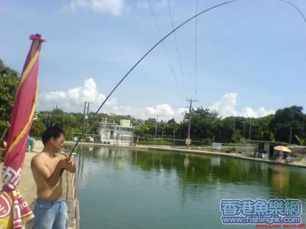 亞剛手竿中魚!!!!