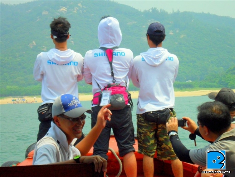 110709 然少捧走魚樂網投釣盃 (4).JPG