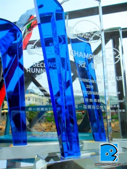 110709 然少捧走魚樂網投釣盃 (22).JPG