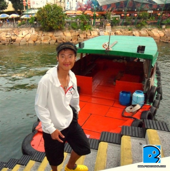 110709 然少捧走魚樂網投釣盃 (24).JPG