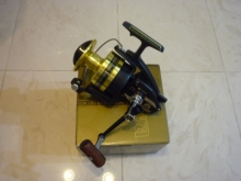 Daiwa Back Gold Series BG90大型直鉸